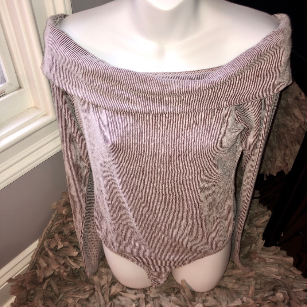 Emory Park Off Shoulder Ribbed Body Suit, XL EUC